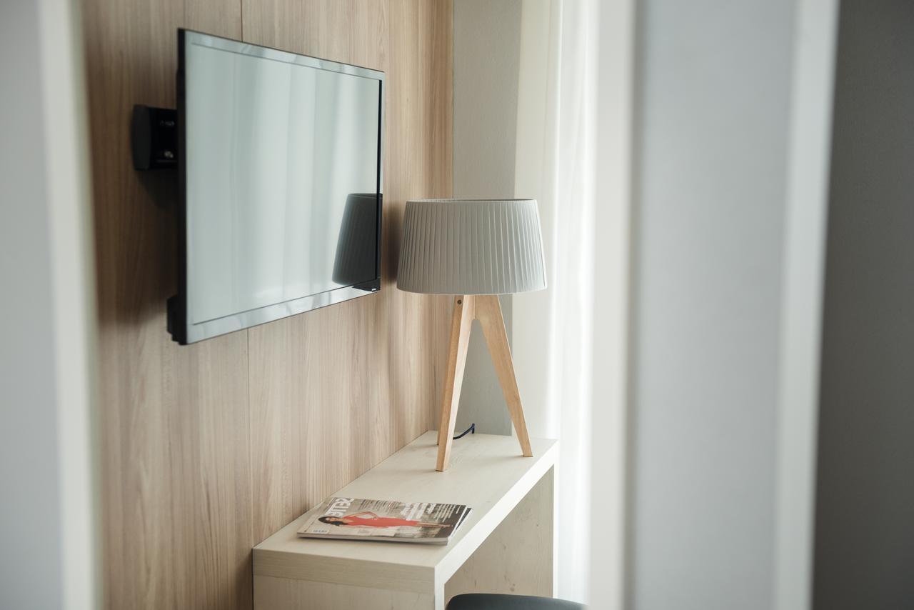 Hatelier Garda Home By Enjoy Garda Hotel Peschiera del Garda Exterior foto
