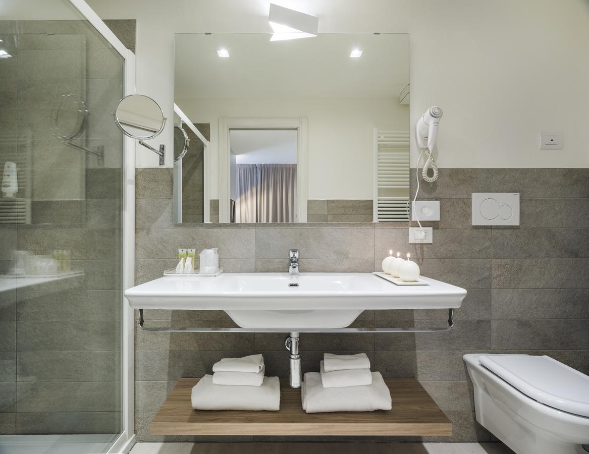 Hatelier Garda Home By Enjoy Garda Hotel Peschiera del Garda Exterior foto