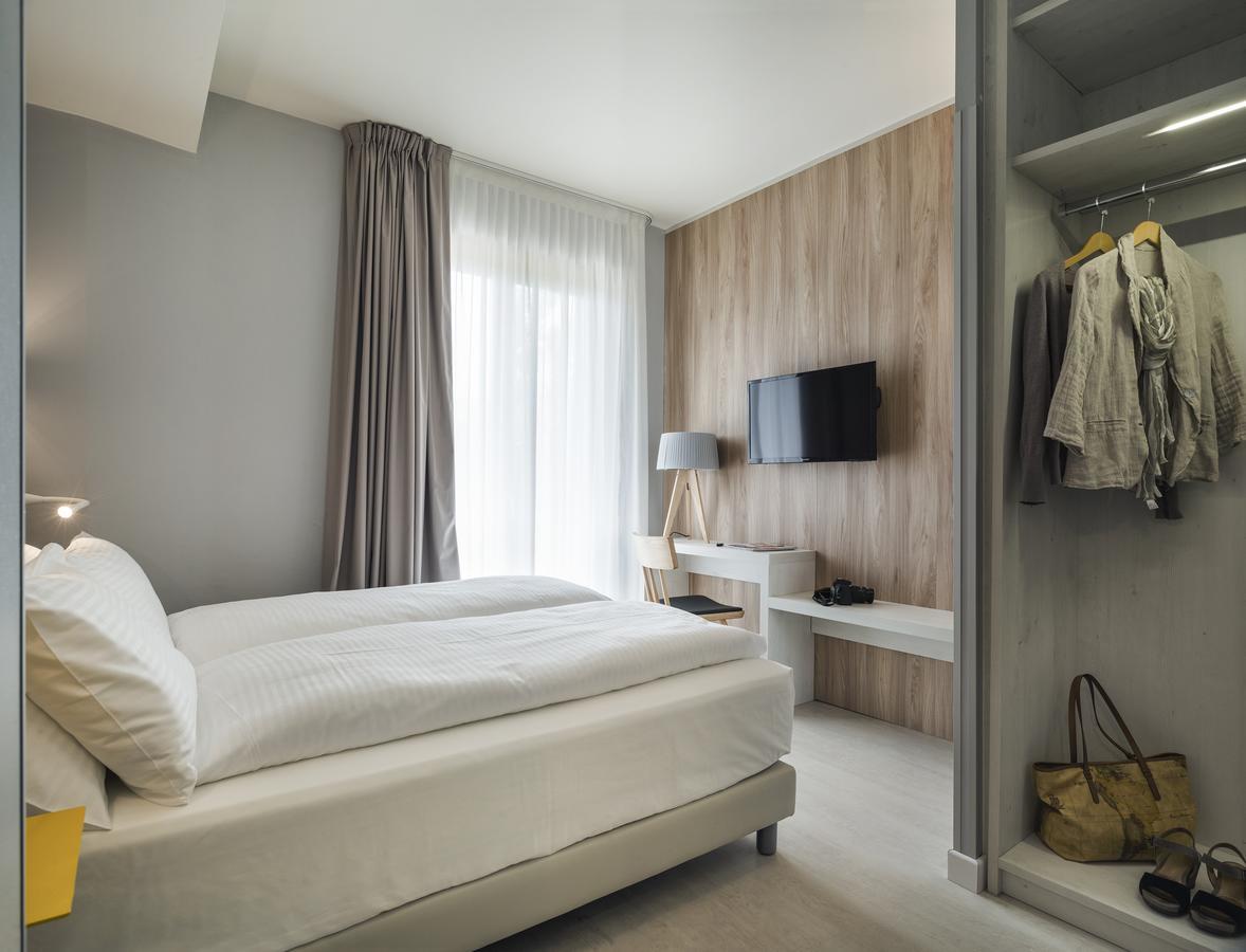 Hatelier Garda Home By Enjoy Garda Hotel Peschiera del Garda Exterior foto